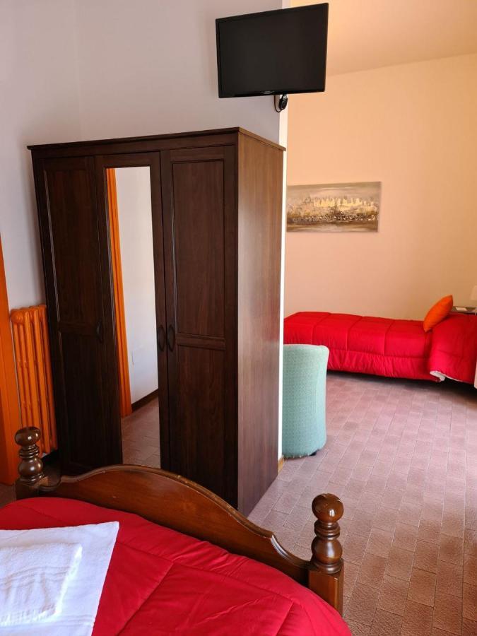 Villa Terzaghi Gorla Minore Kültér fotó